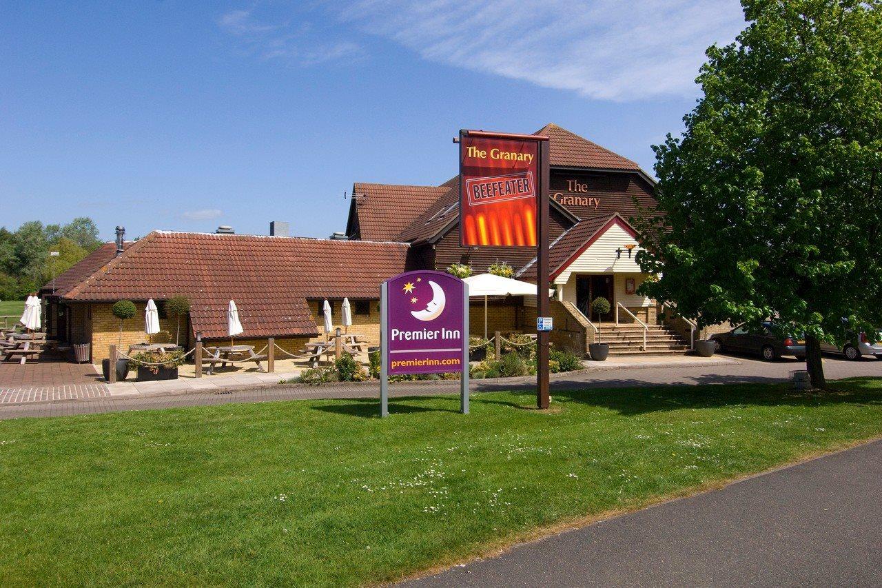 Premier Inn Peterborough - Ferry Meadows Extérieur photo