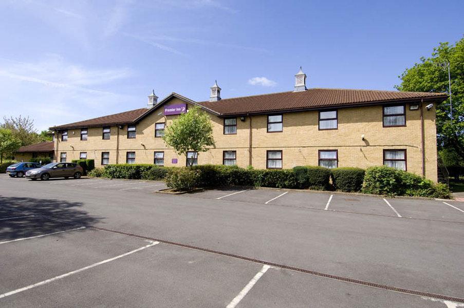 Premier Inn Peterborough - Ferry Meadows Extérieur photo