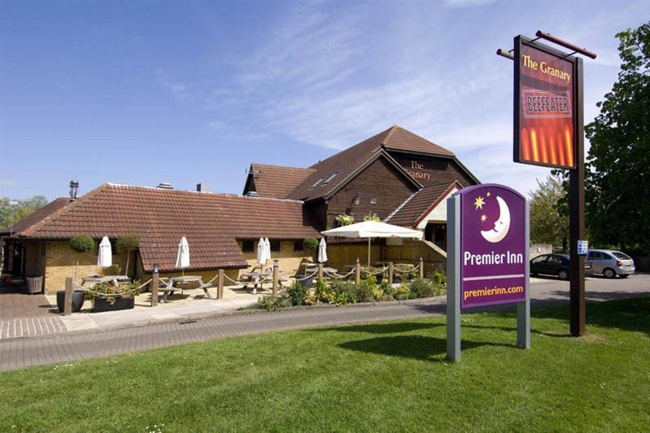 Premier Inn Peterborough - Ferry Meadows Extérieur photo