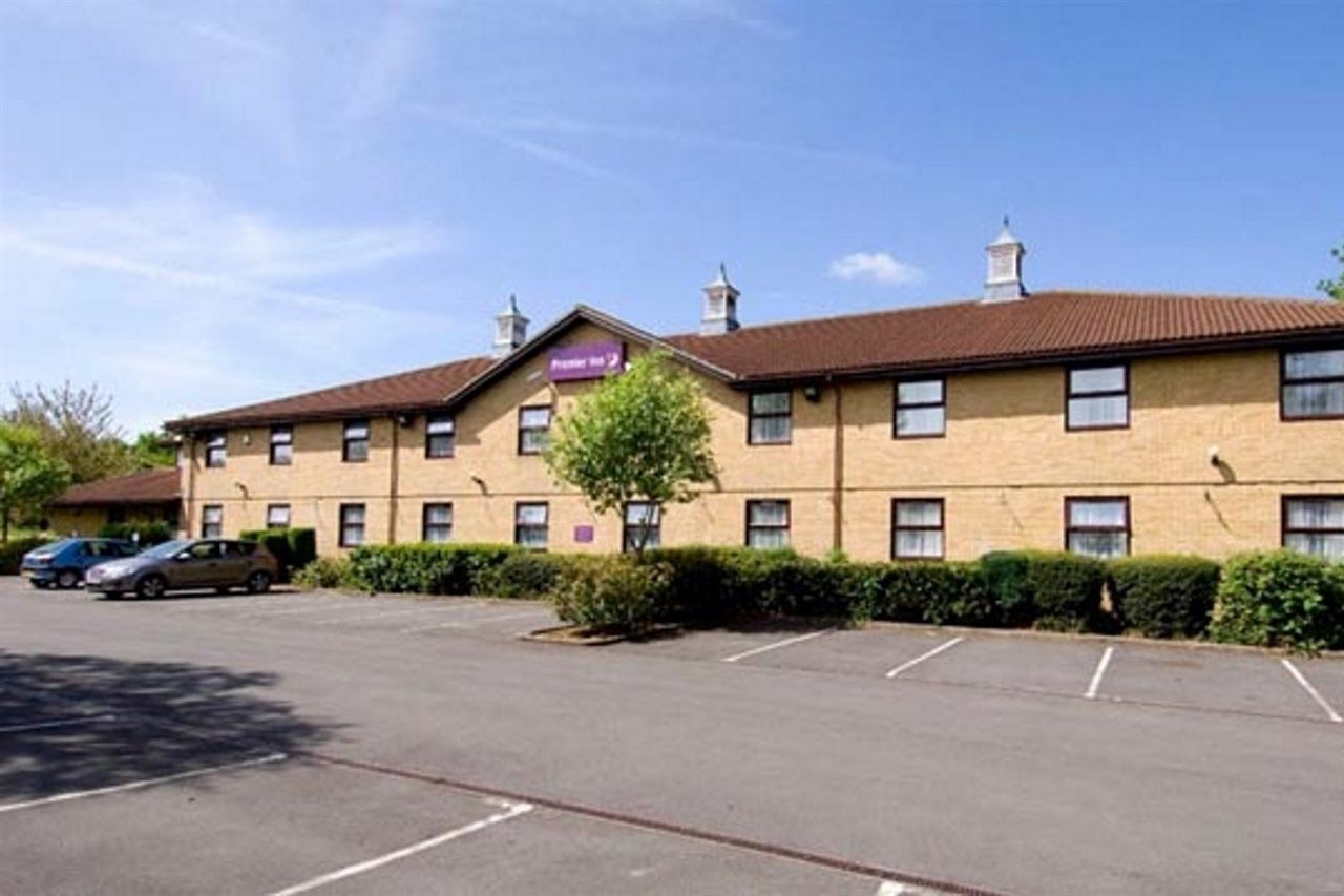 Premier Inn Peterborough - Ferry Meadows Extérieur photo